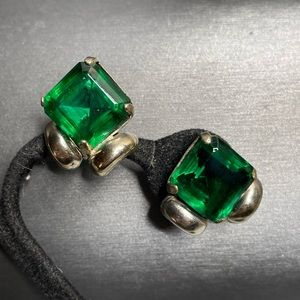 Vintage Emerald Cut Green Glass Screw back Earrings Exotic Royalty Silver Tone